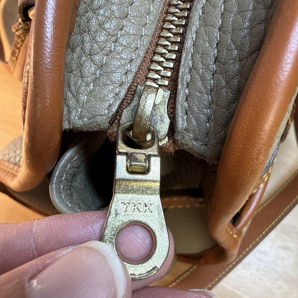 Vintage DOONEY AND BOURKE Khaki Brown Leather Buckle 2 Way Satchel Crossbody Bag - Picture 11 of 16
